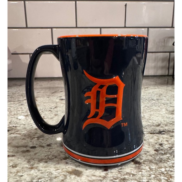 Detroit Tigers MLB 14oz Ceramic Relief Mug Orange and Navy New L2 - Picture 1 of 6